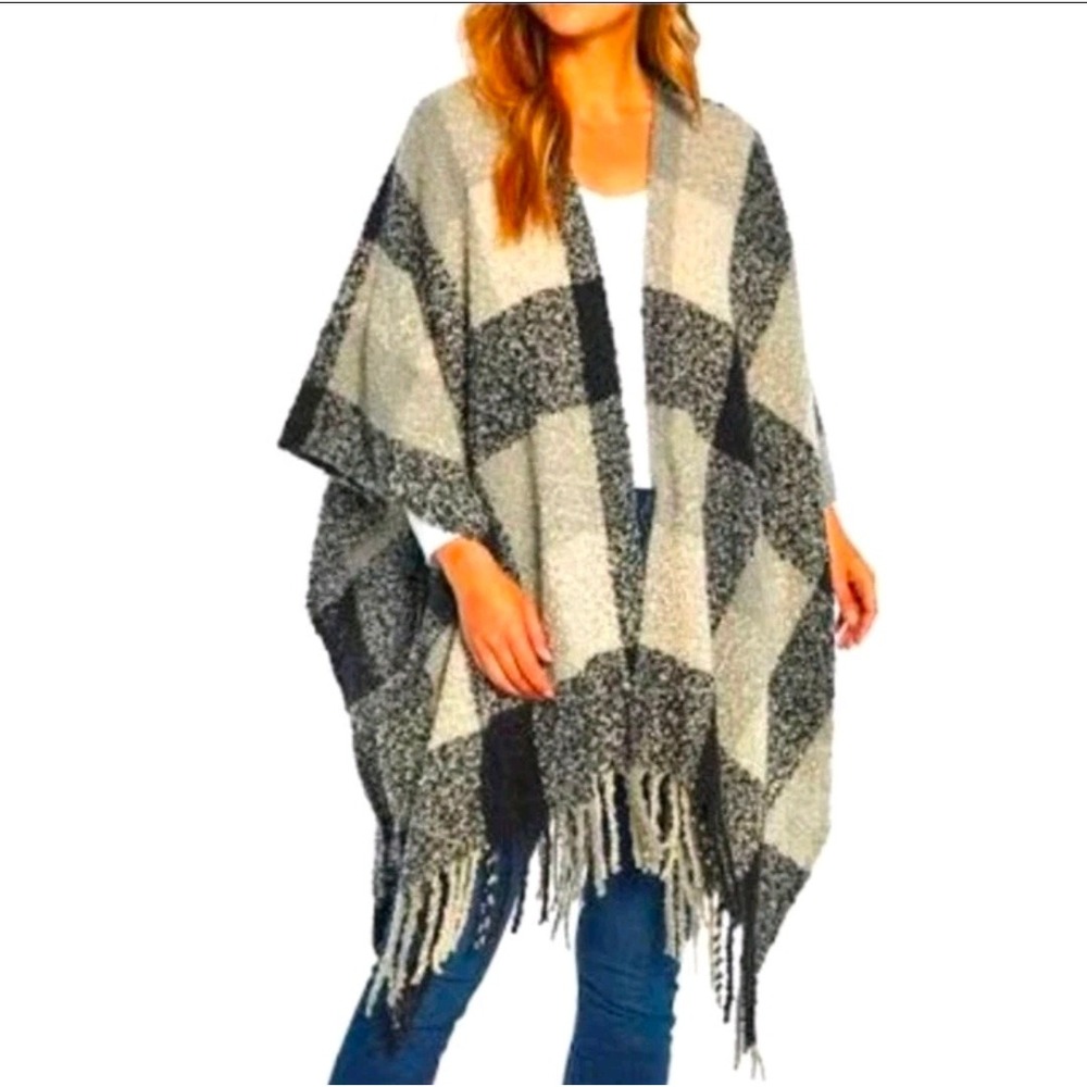 Woolrich Amelia Poncho Wrap‎ Black Grey Plaid Fringe Boucle Knit OSFA NEW